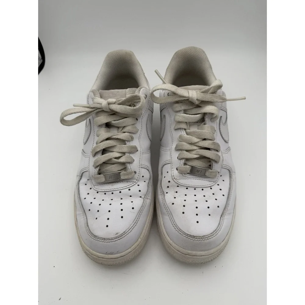 Nike Air Force 1 '07 DD8959-100 White Leather Sneakers Men's Size 9 Shoes.  1774